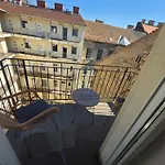Rottenbiller Gardens 1 Будапешт