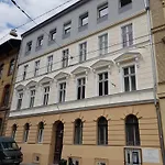 Апартаменты Rottenbiller Gardens 1 Будапешт