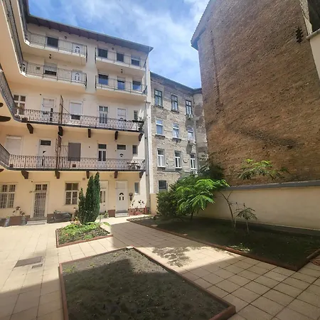 Rottenbiller Gardens 1 Апартаменты