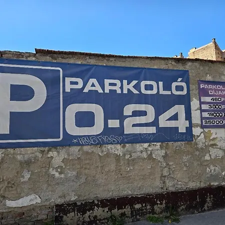 Rottenbiller Gardens 1 Apartment Budapest